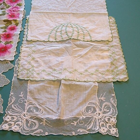 Vintage Handkerchief Lightweight Floral Fancy Embroidered Scalloped Edge - Picture 6 of 13